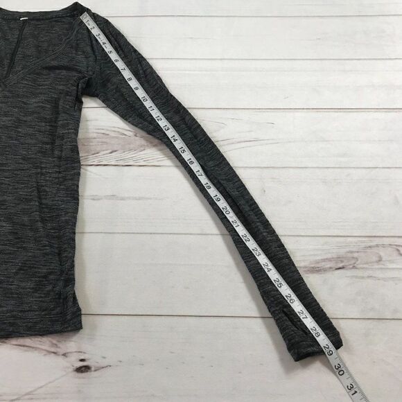 Lululemon Women V-Neck Long Sleeve Workout Shirt - Picture 8 of 10